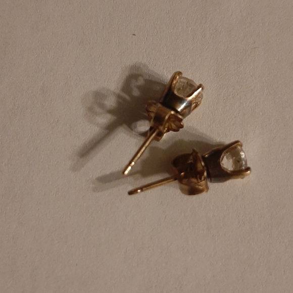 .33 diamond earrings - Picture 2 of 2